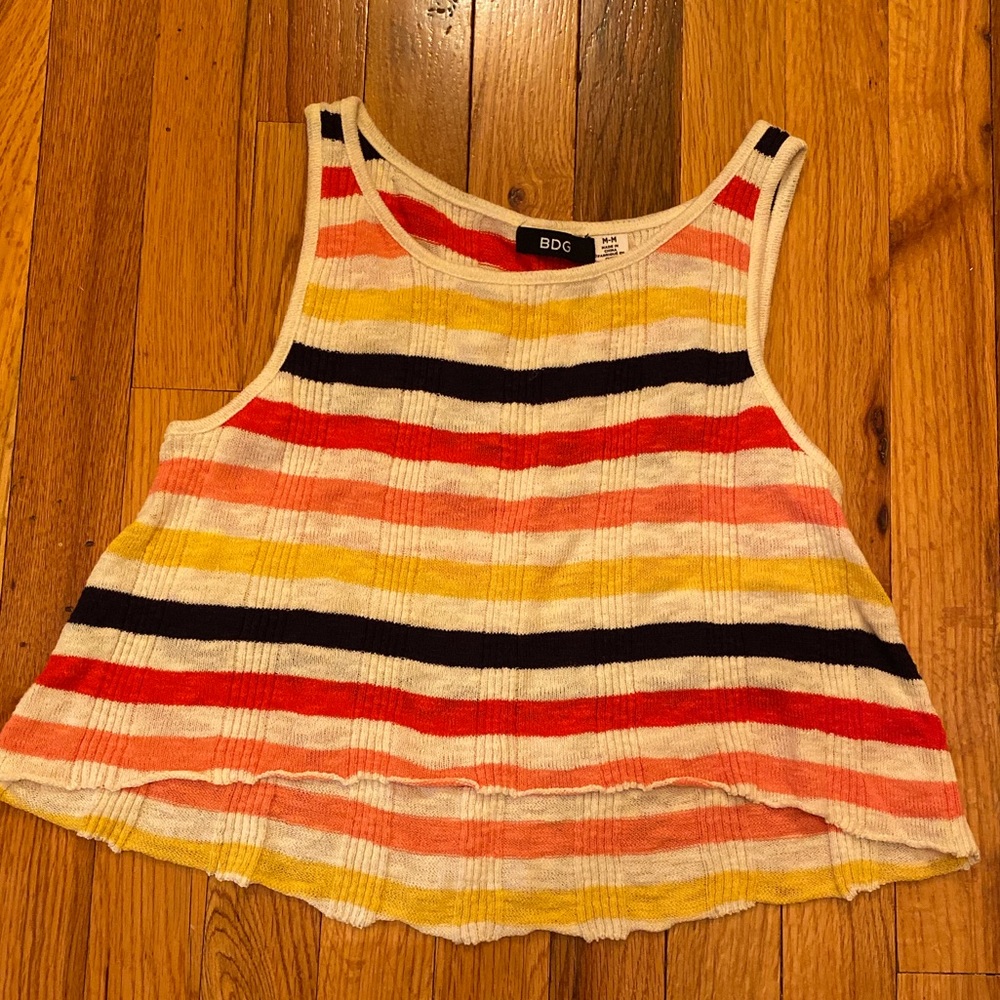 Fun cute ripped crop top!